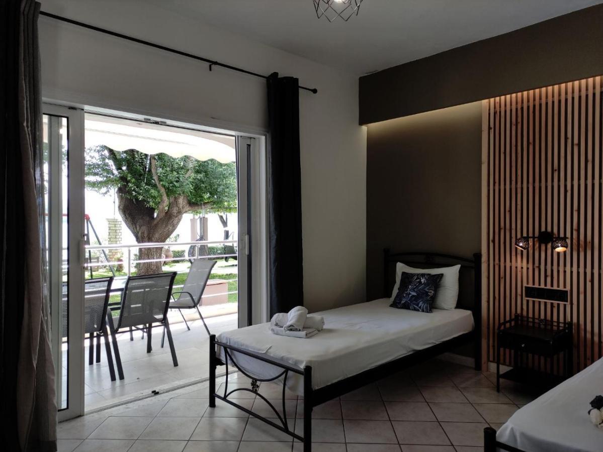 Flisvos Seaside Apartments ลิเกีย ภายนอก รูปภาพ