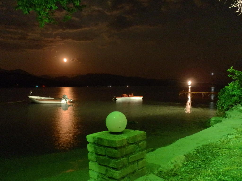 Flisvos Seaside Apartments ลิเกีย ภายนอก รูปภาพ