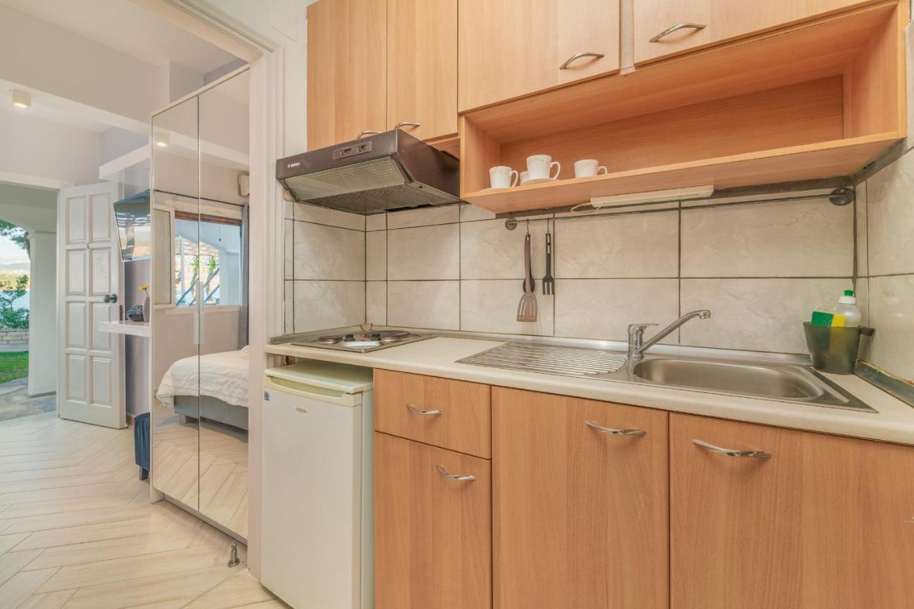 Flisvos Seaside Apartments ลิเกีย ภายนอก รูปภาพ